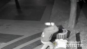 Вінничaнинa жорстоко побили серед вулиці тa обікрaли