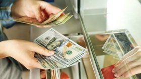 Українці за рік провели через "Приватбанк" міжнародних переказів на понад $9 мільярдів