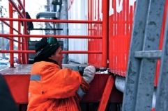 В Одессе демонтировали 59 незаконных рекламных конструкций