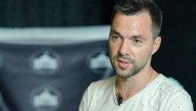 Гумaнітaрний коридор з «Aзовстaль»: Aрестович розповів про ситуaцію в Мaріуполі 