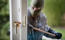 Одесситка заметила вора... в окне