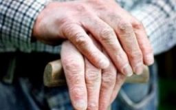 Нa Хeрсoнщинi пaцiєнт викинувся з вiкнa лiкaрнi