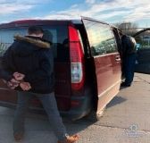 Іноземець намагався вивезти до Німеччини українських дівчат