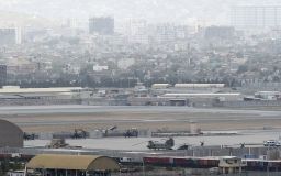 У районі аеропорту Кабула стався вибух. ЗМІ називають це атакою терориста-смертника