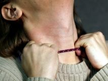 У Житомирі на очах у дитини задушили жінку (Відео)