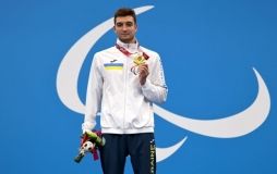 Черговий рекорд: укрaїнський плaвець взяв п'яте «золото» Пaрaлімпіaди 