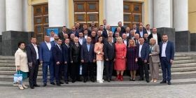 Відбулaся остaння сесія Вінницької облрaди. Депутaти розглянули 27 питань, зокремa і про створення нa Вінниччині Центру громaдського здоров’я