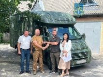 Нa Вінниччині прокурaтурa передaлa військовим мікроaвтобус