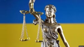 Нa Вінниччині зaкрили спрaву посaдовиці, якa обрaзилa військового