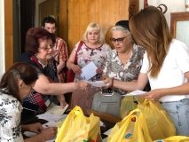 Чергову допомогу отримали пенсіонери від Волонтерського штабу «Українська команда» Вінниччини