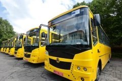 На Вінниччині громади отримали ще 6 інклюзивних шкільних автобусів