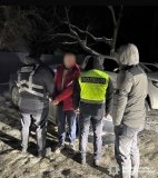 Нелегальний перехід кордону за 7 тисяч доларів: на Вінниччині викрили канал переправлення до Молдови