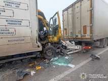 На Вінниччині зіткнулися дві вантажівки: травмовано 19-річного пасажира