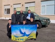 Учні та волонтери Ліцею №29 передали авто для військового на передову