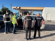  «Туроператор» у наручниках: на Вінниччині викрили канал незаконного переправлення ухилянтів