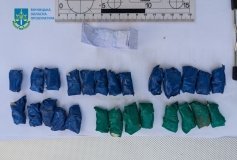 У Вінниці затримали 20-річну дівчину, яку підозрюють у наркоторгівлі