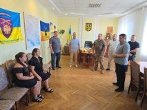 Родині полеглого захисника з Тульчина Василя Коваленка вручили «Лицарський хрест» посмертно