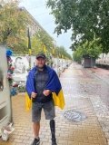 Ветеран із Вінниці пішки подолав понад 100 кілометрів на протезі заради допомоги військовим