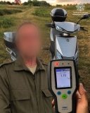 На Хмільниччині нетверезий водій електроскутера керував без посвідчення
