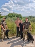 На Тульчинщині поліцейські та кінологи розшукали чоловіка, який заблукав