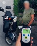 На Хмільниччині нетверезий водій без посвідчення керував скутером