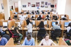 У тестовому режимі розпочав роботу сall-центр МЗС 