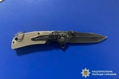  У Жмеринці затримали молодика, який з ножем пограбував чоловіка біля вокзалу