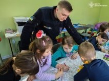 Рятувальники навчили вихованців «Школи супергероїв» правил мінної безпеки