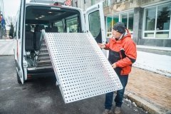 Вінниця отримала спеціалізований мікроавтобус для перевезення людей з інвалідністю