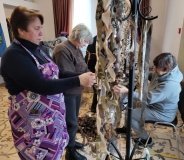 Козятинський терцентр виготовив 150 маскувальних сіток для ЗСУ за рік