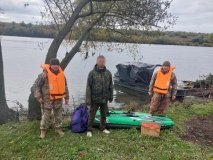 Натренованому каякеру не вдалося переплисти Дністер – його затримали прикордонники