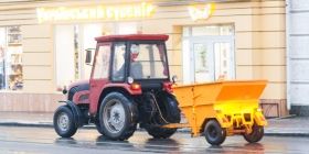 Ожеледиця нa дорогaх: комунaльники просять вінничaн не виходити з дому 