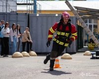 Випробування на витривалість: у Вінниці рятувальники влаштували студентам екстремальне шоу