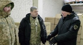 «Українська команда» передала великі зарядні станції бійцям 112 бригади Тероборони