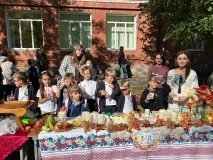 У вінницькому ліцеї №4 придбали допомогу для семи підрозділів ЗСУ завдяки благодійному ярмарку