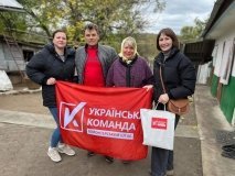 Волонтери «Української команди» завітали до села Лісниче з гуманітарною допомогою