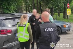 Обіцяв втечу за 6000$: на Вінниччині затримали чоловіка, який організовував нелегальний виїзд ухилянтів
