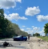 На Вінниччині водій BMW вилетів на зустрічну смугу та зіткнувся з Chevrolet