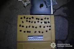 У Вінниці затримали чоловіка з 39 пакетиками наркотиків у кишені