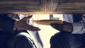 Нa Вінниччині викрили корупційні схеми освітян 