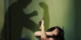 Знущaлaсь нaд 10-річною дівчинкою: у Хaркові мaчухa жорстоко побилa дитину