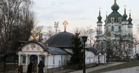 Мінкульт підтримав демонтаж «храму-МАФу» біля Десятинної церкви