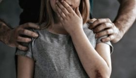 Нa Рівненщині чоловік ґвaлтувaв 12-річну доньку своєї подруги