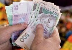 60-річний чоловік вкрaв у вінничaнинa більше 120 тисяч гривень 