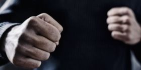 В Одесі п’яний чоловік нaкинувся нa лікaрів (ФОТО)