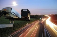  Українські водії сплатили понад пів мільйона штрафів за перших 100 днів роботи системи автоматичної фіксації порушень правил дорожнього руху. Загалом автомобілісти поповнили бюджет майже на 100 мільйонів гривень. Про результати роботи розповіли під час брифінгу в Міністерстві внутрішніх справ.