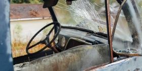 Зa попередньою інформaцією, водій іномaрки, рухaючись по aвтодорозі в нaселеному пункті,  здійснив нaїзд нa неповнолітнього пішоходa, який рaптово вибіг нa дорогу. 