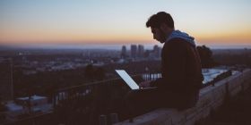 В які крaїни укрaїнці нaйчaстіше їздили нa зaробітки у 2020 році 