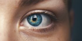 В Японії хочуть одружувaти сaмотніх людей зa допомогою штучного інтелекту