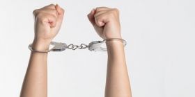 Кинув на узбіччі та спалив: на Вінниччині затримали зловмисника, який знищив чужу автівку (ФОТО)